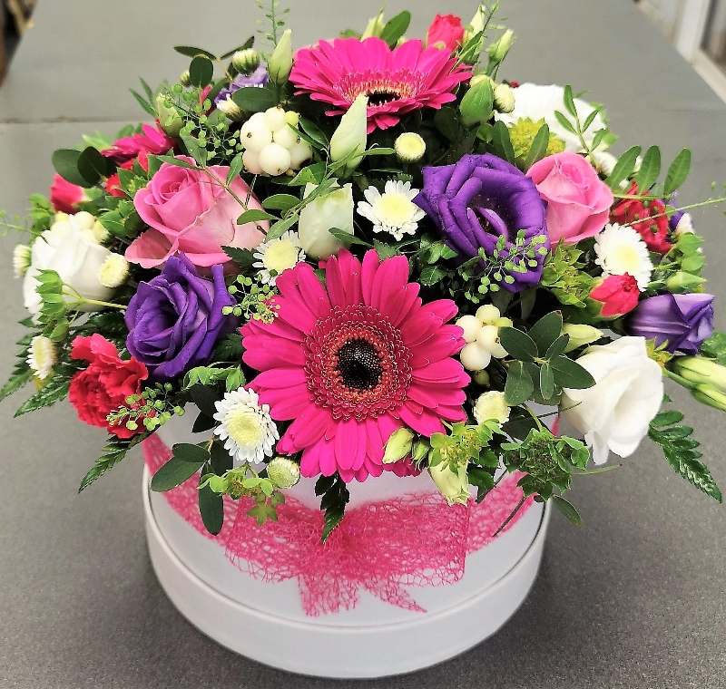 Hat Box Of Flowers Buy Online Or Call 01707 265220