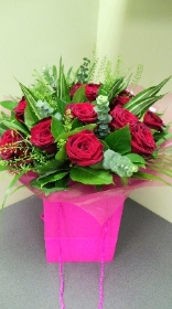 12 Beautiful Red Roses