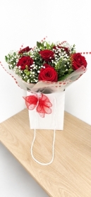 6  Red Roses Aqua Packed