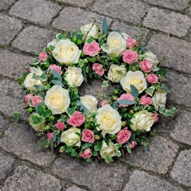 Mixed Rose Wreath